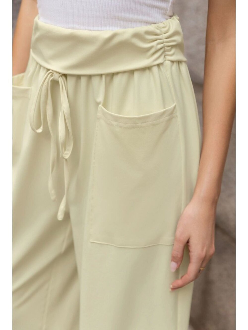 NWT Cupshe Light Yellow Wide Leg Jersey Pants - Size: Small - Picture 10 of 12